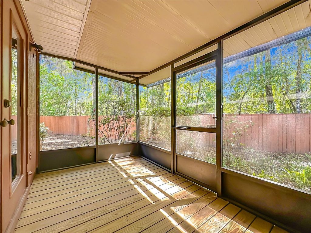 Image 22 of property listing at 4019 NW 17TH TERRACE, Gainesville, FL 32605