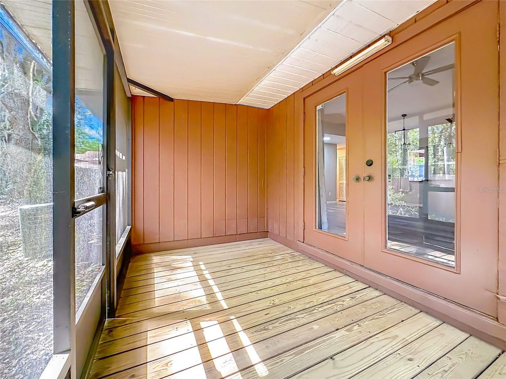 Image 23 of property listing at 4019 NW 17TH TERRACE, Gainesville, FL 32605