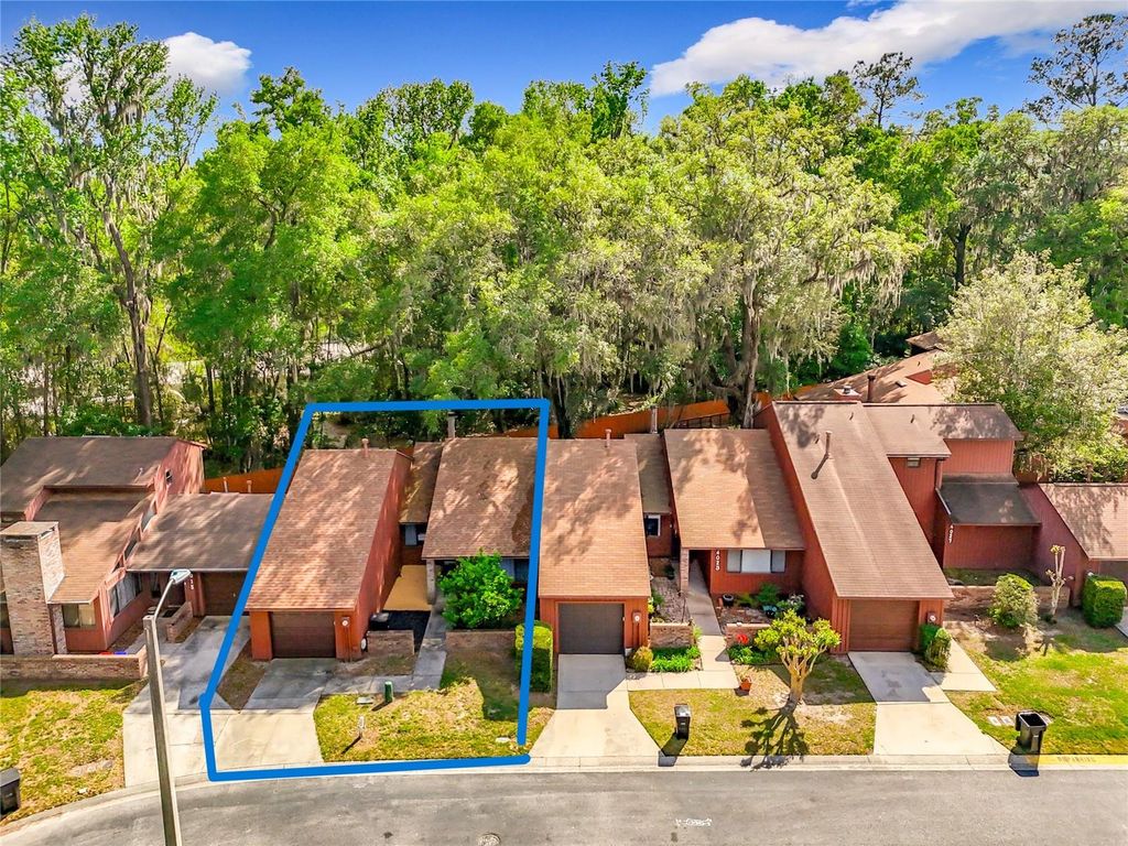 Image 29 of property listing at 4019 NW 17TH TERRACE, Gainesville, FL 32605