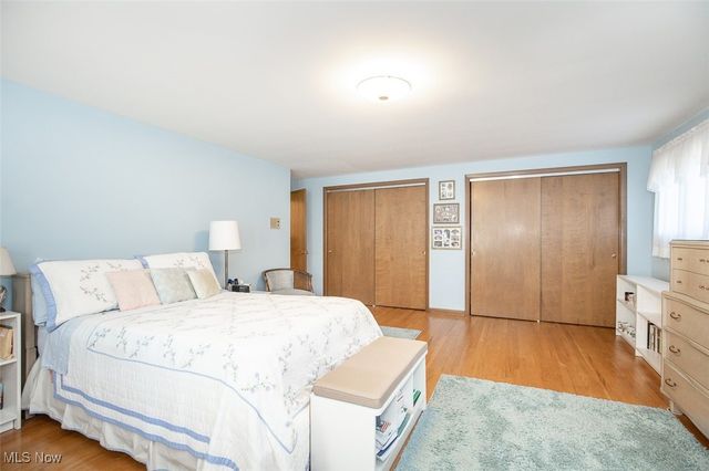 8501 Pin Oak Drive, Parma, OH 44130