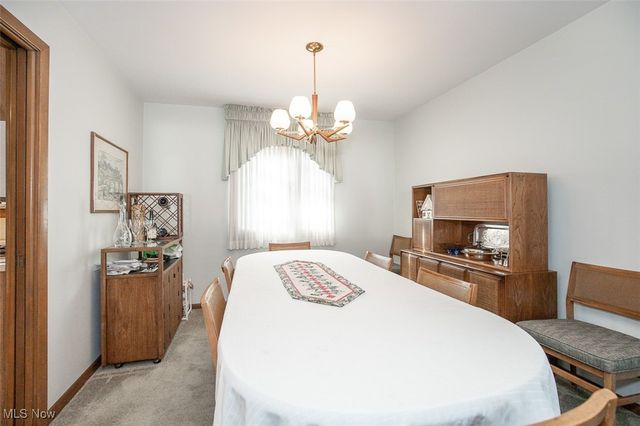 8501 Pin Oak Drive, Parma, OH 44130