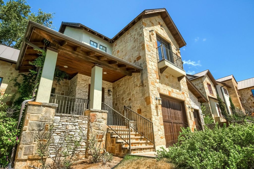 828 Stonewall Ridge LN, Austin, TX 78746