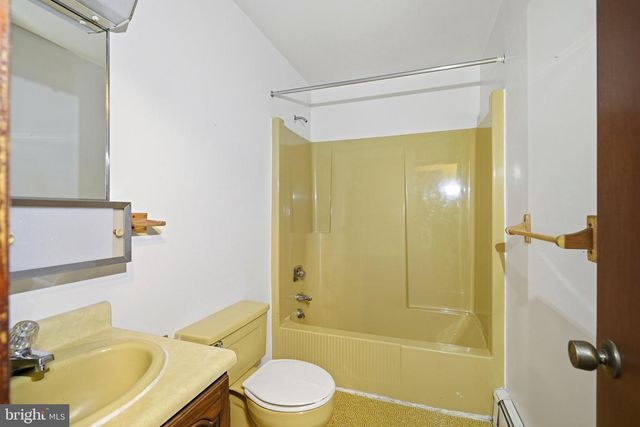 610 PENN GREEN RD, Landenberg, PA 19350