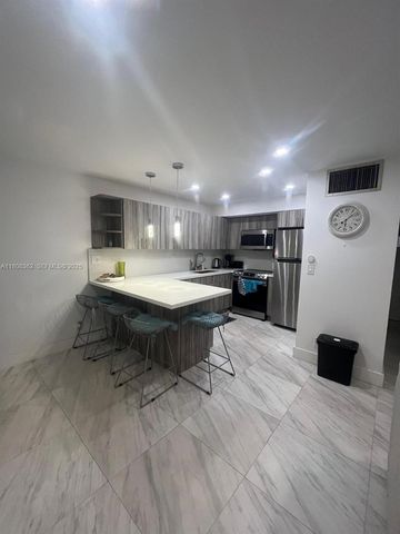 2145 Pierce Street 422, Hollywood, FL 33020