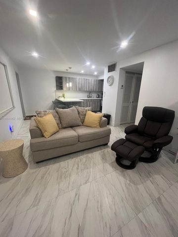2145 Pierce Street 422, Hollywood, FL 33020