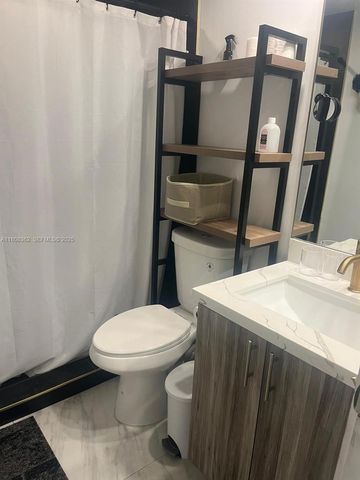 2145 Pierce Street 422, Hollywood, FL 33020