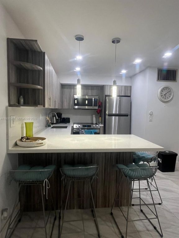2145 Pierce Street 422, Hollywood, FL 33020
