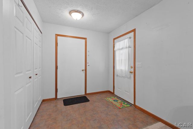 901 Carriage Drive, Tecumseh, MI 49286