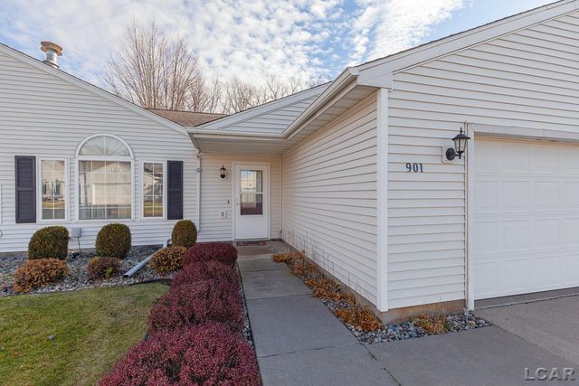 901 Carriage Drive, Tecumseh, MI 49286