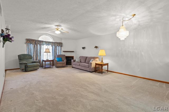 901 Carriage Drive, Tecumseh, MI 49286