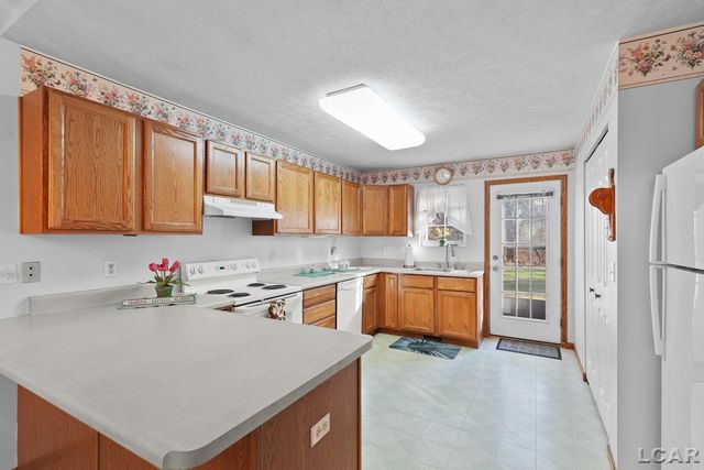 901 Carriage Drive, Tecumseh, MI 49286