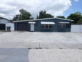 3611 SW 40th St, West Park, FL 33023
