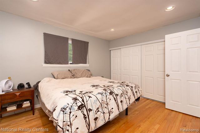 32484 Chesterbrook Street, Farmington Hills, MI 48334