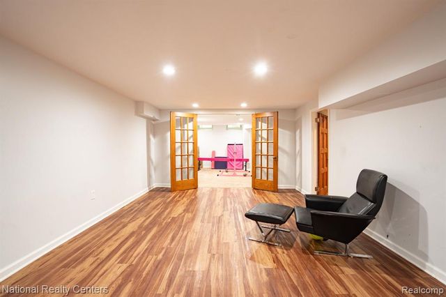 32484 Chesterbrook Street, Farmington Hills, MI 48334