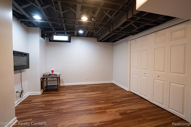 32484 Chesterbrook Street, Farmington Hills, MI 48334