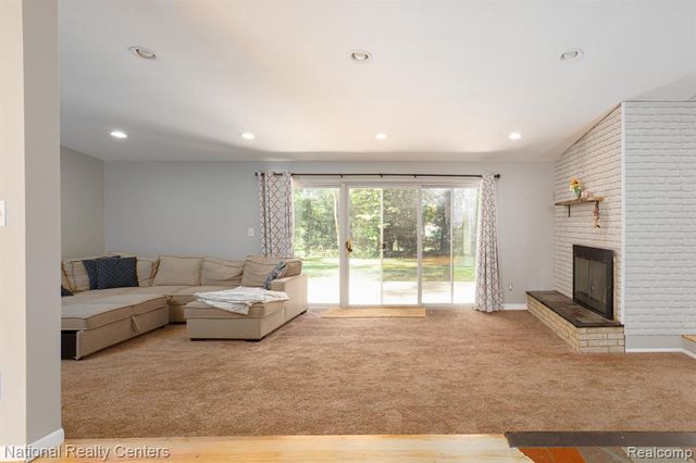 32484 Chesterbrook Street, Farmington Hills, MI 48334