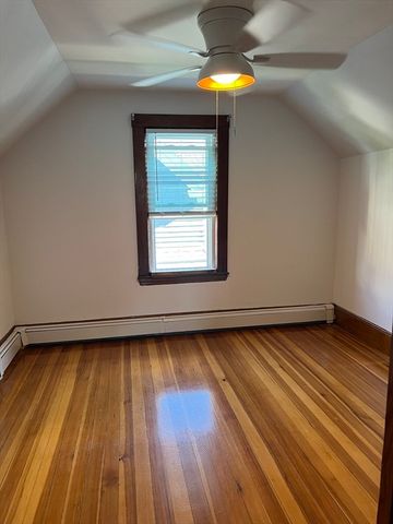 27 Lloyd Rd 3, Watertown, MA 02472