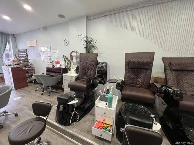 44-07 Kissena Blvd, Flushing, NY 11355