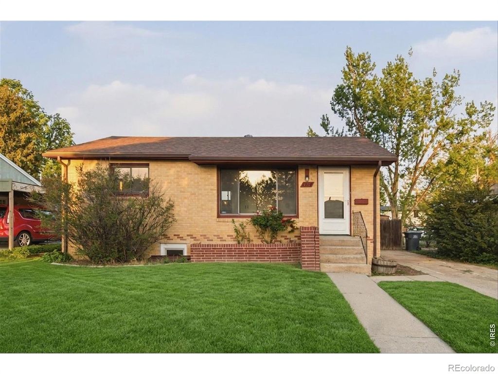 1518 Kimbark Street, Longmont, CO 80501