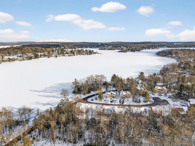 11 Deerfield Court, Rock Hill, NY 12775