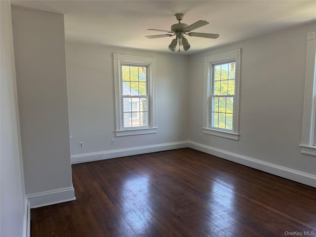 13 Walnut Street, Glen Head, NY 11545
