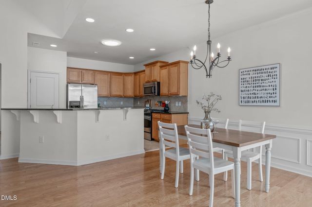 828 Gillinder Place, Cary, NC 27519