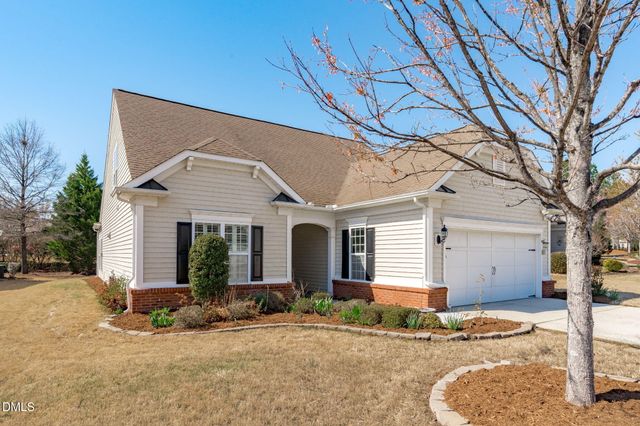 828 Gillinder Place, Cary, NC 27519