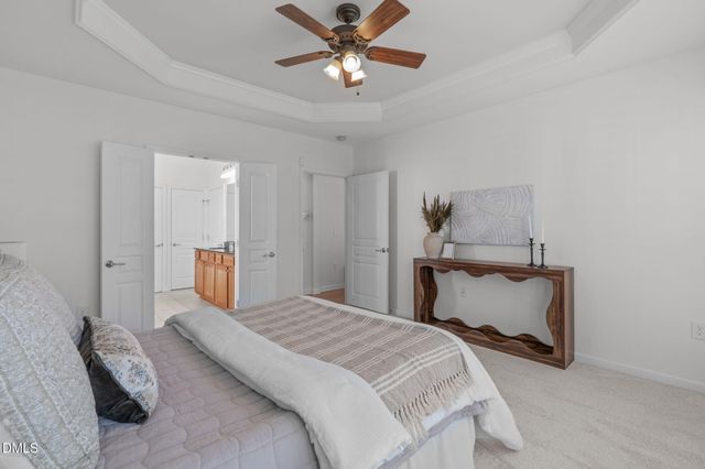 828 Gillinder Place, Cary, NC 27519