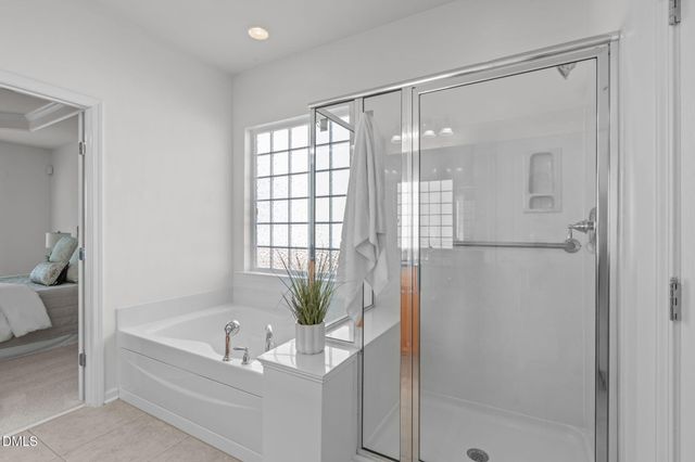 828 Gillinder Place, Cary, NC 27519