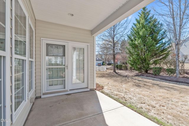 828 Gillinder Place, Cary, NC 27519