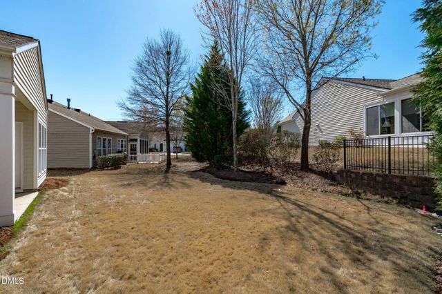 828 Gillinder Place, Cary, NC 27519