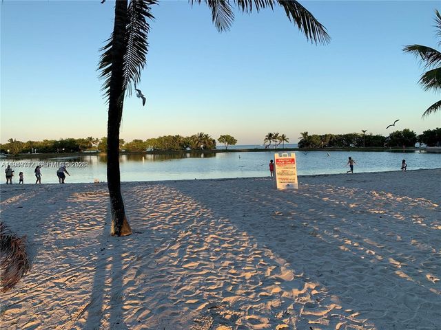 1106 SE 13th Ave, Homestead, FL 33035