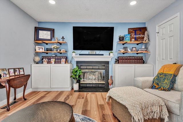160 Indian Pointe DR, Hardy, VA 24101