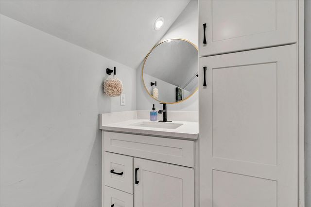 160 Indian Pointe DR, Hardy, VA 24101