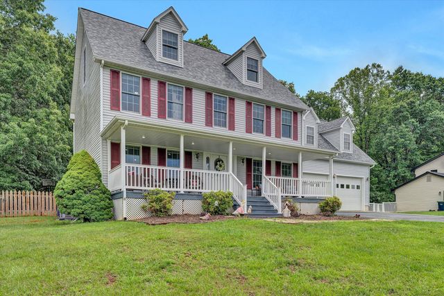 160 Indian Pointe DR, Hardy, VA 24101
