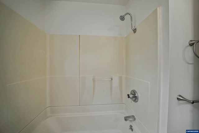 1710 23rd St NE, Salem, OR 97301