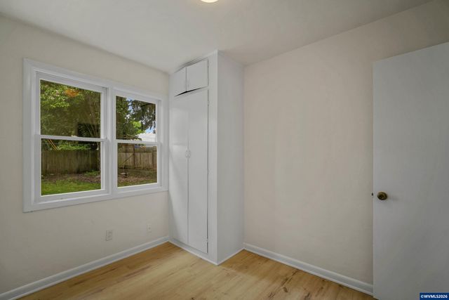 1710 23rd St NE, Salem, OR 97301