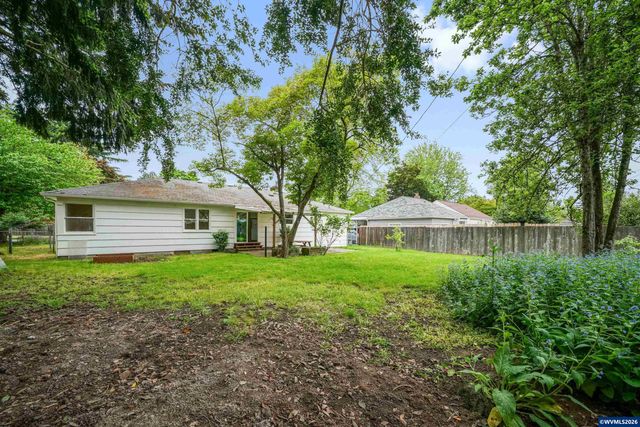 1710 23rd St NE, Salem, OR 97301