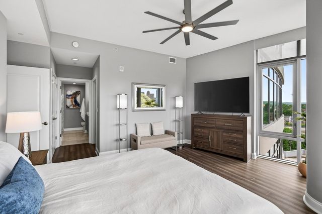400 Riverboat, 902, Newport, KY 41071
