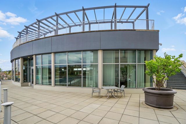 400 Riverboat, 902, Newport, KY 41071