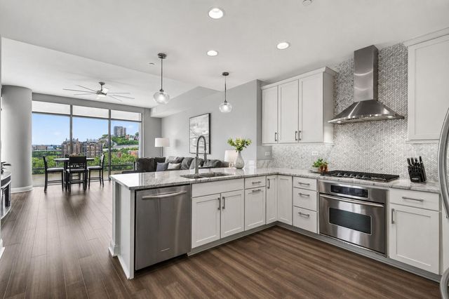400 Riverboat, 902, Newport, KY 41071