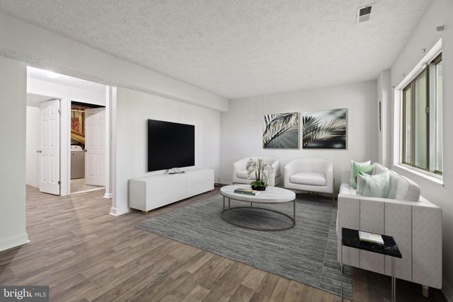 3618 WHARF LN, Triangle, VA 22172