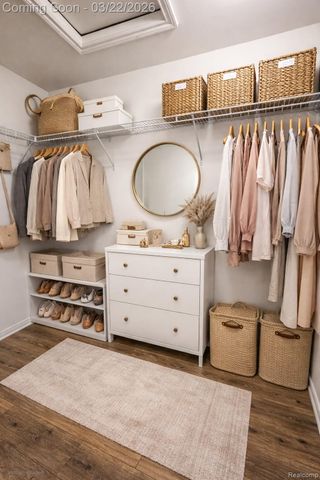 295 Whispering Pines Drive 13, Fenton, MI 48430