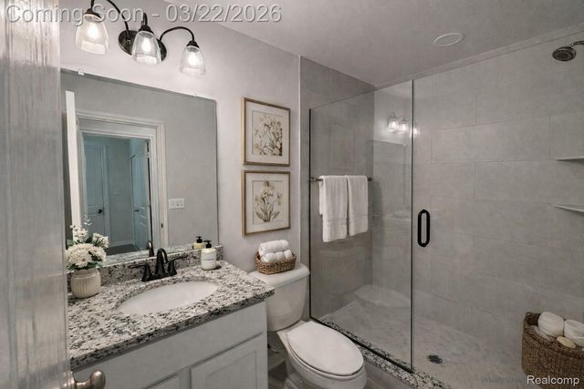 295 Whispering Pines Drive 13, Fenton, MI 48430