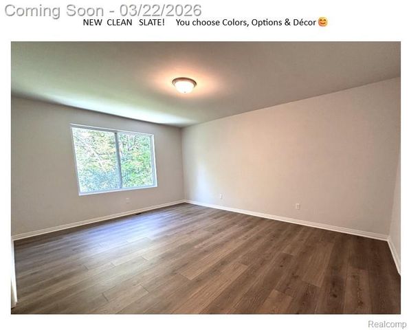 295 Whispering Pines Drive 13, Fenton, MI 48430