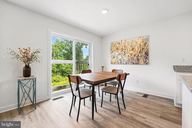 12 MONROE AVE, Ranson, WV 25438