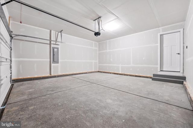 12 MONROE AVE, Ranson, WV 25438