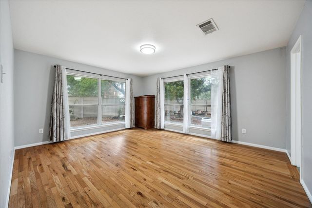 101 Muscovy LN, Cedar Park, TX 78613