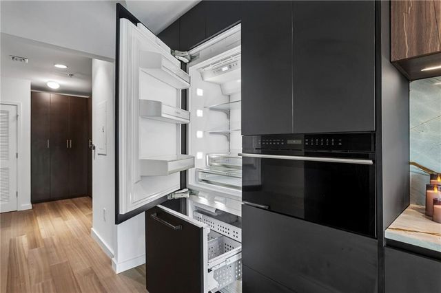 933 Peachtree Street NE 1824, Atlanta, GA 30309