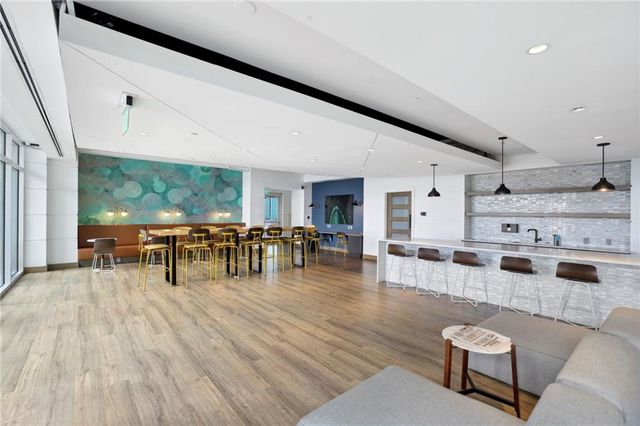 933 Peachtree Street NE 1824, Atlanta, GA 30309